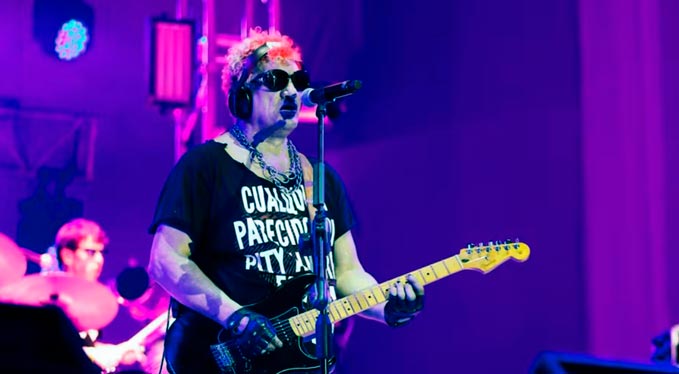 Pity Álvarez volvió a los escenarios