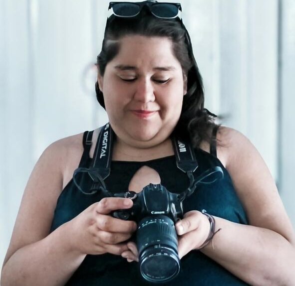 Eve Díaz Fritz, una fotógrafa que registra historias y realidades