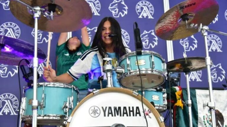 Cintia Concia, baterista rosarina y “Ella suena Drum Camp”