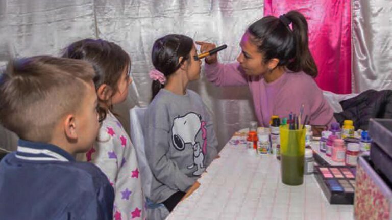 Daiana y el arte del maquillaje 
