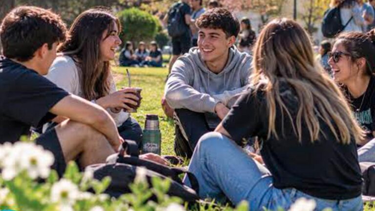 Feliz día del Estudiante y comienzo de la Primavera